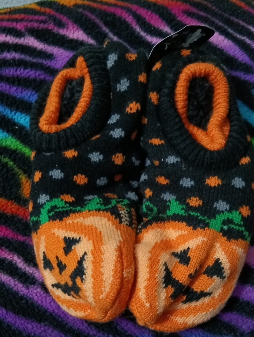Fuzzy Babba, Older Girls Halloween Pumpkin  Slipper Socks - Orange & Black